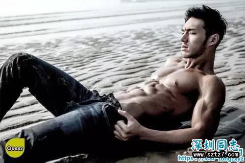 很有男人味的肌肉型男