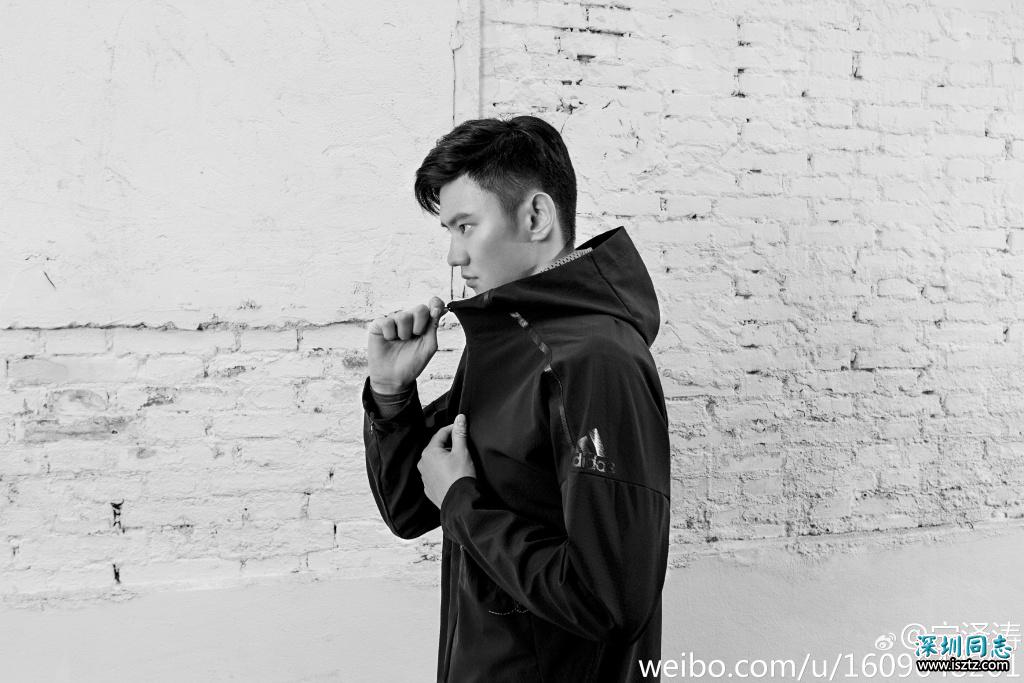 宁泽涛时尚写真帅气十足